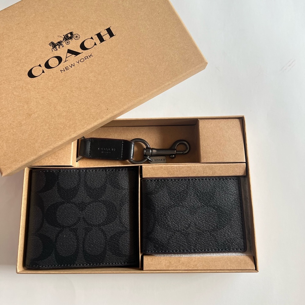 💜 🎁NIB Coach Men's 3 In 1 Wallet Trigger Keyfob Set - Picture 2 of 5